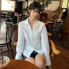 批发实体档口白色<b class='q'>长袖</b><b class='q'>衬衫</b>女2026新款收腰花边设计感法式超好看<b class='q'>衬衣</b>潮