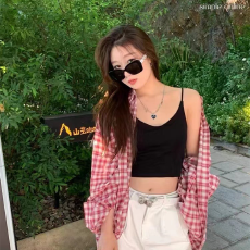 批发实力工厂独特别致深V领小吊带背心女<b class='q'>春</b>秋内搭美背文胸一体上衣