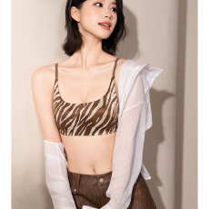 批发实力工厂夏季新款女兔耳朵奶皮超薄大显小一体防走光双排四扣内衣