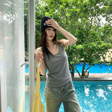 批发实力工厂白色外穿小吊带女夏季<b class='q'>新款</b><b class='q'>运动</b>背心薄款内搭简约百搭修身