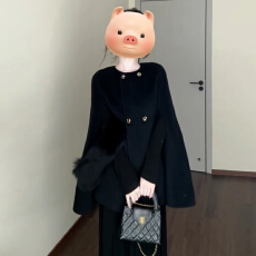 黑色高级感小香风miu系连衣裙子女秋冬2025新款斗篷披肩套装长裙