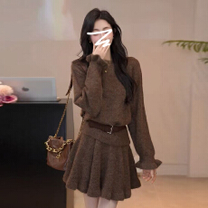 批发<b class='q'>针织</b>毛衣连衣裙子女秋冬2025新款巨好看穿搭独特漂亮冬装一整<b class='q'>套装</b>