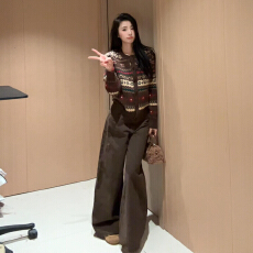 批发巨好看<b class='q'>轻熟</b>秋冬穿搭韩系毛衣慵懒高级感2026新款今年流行爆款上衣