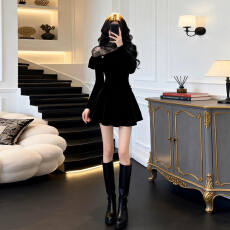 批发法式赫本风黑色连衣裙子女秋冬季2026新款高级感短裙<b class='q'>套装</b>新年战袍