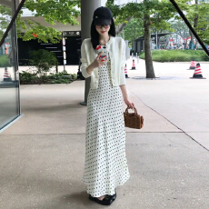 批发法式<b class='q'>蕾丝</b>拼接波点吊带连衣裙女2026新款冬季跨年甜美毛衣长裙<b class='q'>套装</b>