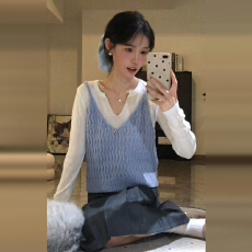 批发韩系白色长袖t恤女2026新爆款早春巨好看设计感吊带上衣两件套装