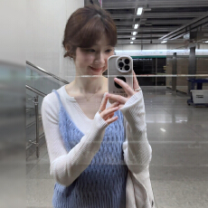 批发韩系白色长袖t恤女2026新爆款早<b class='q'>春</b>巨好看设计感吊带上衣两件套装