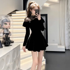 批发法式赫本风黑色连衣裙子女秋冬季2026新款高级感短裙套装新年战袍