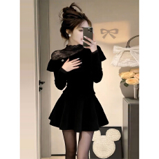 批发法式赫本风黑色连衣裙子女秋冬季2026新款高级感短裙套装新年战袍