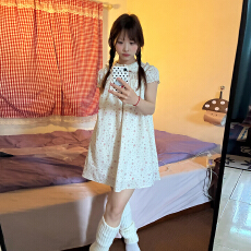 批发粉色碎花娃娃领<b class='q'>连衣裙</b>女夏2026新款小个子法式气质早春漂亮短裙