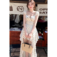 批发海边度假白色波点泡泡袖<b class='q'>连衣裙</b>子女夏季2026新款巨好看不规则长裙