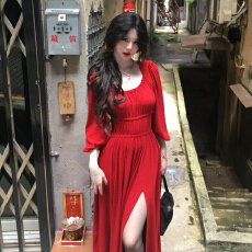 批发法式轻熟风早秋流行穿搭红色<b class='q'>连衣</b>裙女春季收腰开叉气质高级感<b class='q'>长裙</b>