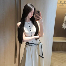 批发法式气质无袖背心连衣裙子女夏季2026<b class='q'>新款</b>海边度假高级感收腰长裙