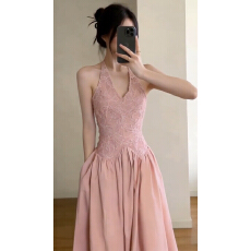 批发法式粉色无袖挂脖吊带背心连衣裙子女夏2026<b class='q'>新款</b>绝美漂亮掐腰长裙