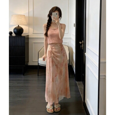 批发巨好看粉色系漂亮穿搭套装裙子女夏季2026新款度假风气质绝美长裙