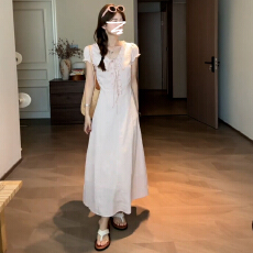 批发粉色<b class='q'>荷叶边</b>连衣裙子女装夏季2026新款巨好看绝美特别漂亮掐腰长裙