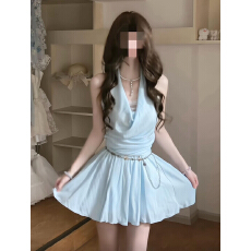 批发巨好看挂脖蓝色连衣裙子女初夏季2026<b class='q'>新款</b>海边度假风绝美收腰短裙
