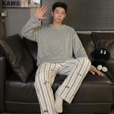 批发冬季新款<b class='q'>睡衣</b>男法兰<b class='q'>绒</b>休闲圆领高级感ins风纯色<b class='q'>珊瑚</b><b class='q'>绒</b>家居服套装