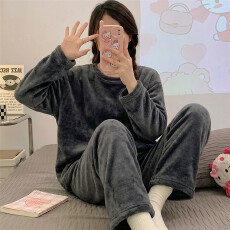 冬季新款法兰绒睡衣女保暖情侣家居服简约珊瑚绒套装舒适休闲纯色