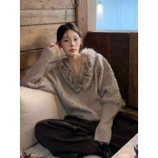 批发慵懒风蝙蝠袖V领毛领针织毛衣女秋冬宽松气质高级感毛衣