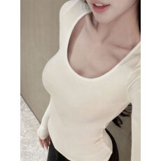 批发实价 美式性感辣妹u领长袖t恤女秋冬内搭打底显瘦修身纯欲风上衣