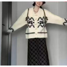 批发米白色樱桃毛衣外套女软糯慵懒小个子针织开衫