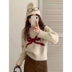 批发<b class='q'>可爱</b>蝴蝶结圆领套头毛衣女秋季新款宽松内搭短款针织衫上衣