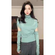 批发<b class='q'>韩版</b>纯色半高领蝙蝠袖拼接袖套针织衫女2025冬季新款气质修身上衣