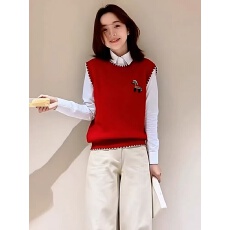 批发2025冬季温柔减龄气质独特漂亮新年圣诞叠穿马夹红色小马针织马甲