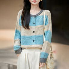 批发秋季慵懒感圆领条纹宽松<b class='q'>开衫</b><b class='q'>女</b>撞色单排扣洋气百搭加厚<b class='q'>针织衫</b>上衣