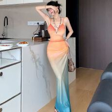 批发假日度假风多巴胺绝美海岛度假氛围感渐变色落日扎染网纱吊带长裙