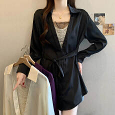 批发实拍2026春季新款高级感醋酸缎面设计感链条宽松收腰带长袖衬衫女