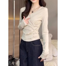 批发春秋季长袖<b class='q'>t</b><b class='q'>恤</b>中国结设计感国风<b class='q'>T</b><b class='q'>恤</b>打底衫v领百搭时尚显瘦上衣女