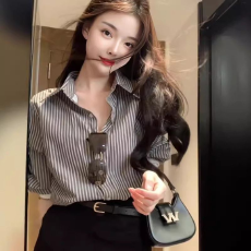批发数码印花韩系复古条纹长袖衬衫女2025<b class='q'>秋</b>冬时尚宽松显瘦气质上衣