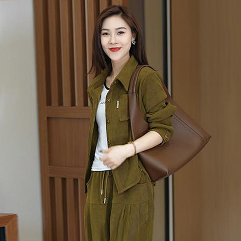BY356097# 时尚休闲套装女秋季新款小个子短外套阔腿裤减龄两件套 服裝批發女裝批發服飾貨源