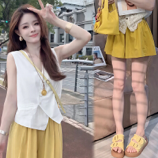 批发官图  时尚减龄套装女2026夏季新款设计感蕾丝无袖衬衫<b class='q'>短裤</b>两件套