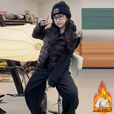 批发官图  <b class='q'>时尚</b>休闲穿搭套装女2025冬新款宽松马甲打底衫休闲裤三件套