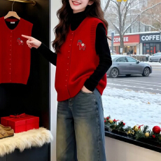 批发官图  极简风复古红色单排扣马夹女2026春秋新款叠穿<b class='q'>百搭</b>坎肩外搭