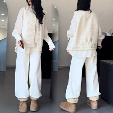 批发官图  洋气减龄套装女2026春<b class='q'>秋</b>季新款百搭打底衫马夹阔腿裤三件套