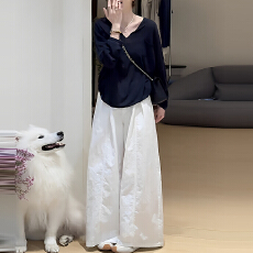 批发官图  2026<b class='q'>春</b>季新款小众潮流洋气套装女简约舒适上衣阔腿裤两件套