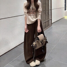 批发官图  独特不撞款套装女2026<b class='q'>秋</b>季新款百搭圆领T恤休闲长裤两件套
