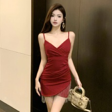 批发实拍性感短款收腰紧身流苏装饰吊带包臀打底连衣裙