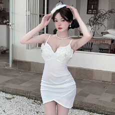 批发实拍~性感低胸花朵拼接紧身显瘦包臀吊带连衣裙