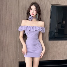 批发纯欲白色荷叶边一字肩<b class='q'>连衣裙</b>女夏季新款修身显瘦褶皱包臀短裙