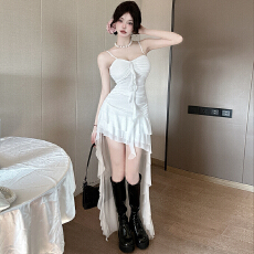 批发纯欲风性感低胸不规则裙摆流苏吊带连衣裙显身材收腰气质礼服裙潮