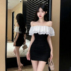 批发撞色雪纺拼接露肩荷叶边一字肩吊带连衣<b class='q'>裙</b>女设计感收腰包臀短<b class='q'>裙</b>子