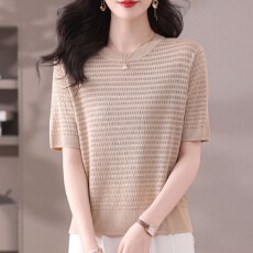 批发圆领短袖t恤女夏季妈妈新款薄冰丝<b class='q'>上衣</b>宽松遮肚洋气<b class='q'>桑蚕丝</b>针织衫