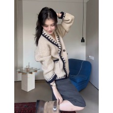 批发赵昭仪<b class='q'>明星</b>同款米杏色针织开衫外套女2025秋冬季韩系巨好看的上衣