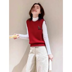 批发红色小马印花圆领坎肩毛衣针织马甲背心<b class='q'>女</b>2025冬季新款本命年上衣