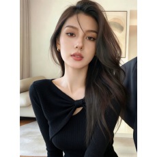 批发黑色镂空蝴蝶结打底内搭<b class='q'>针织衫</b>女2026春季新款韩系穿搭设计感上衣